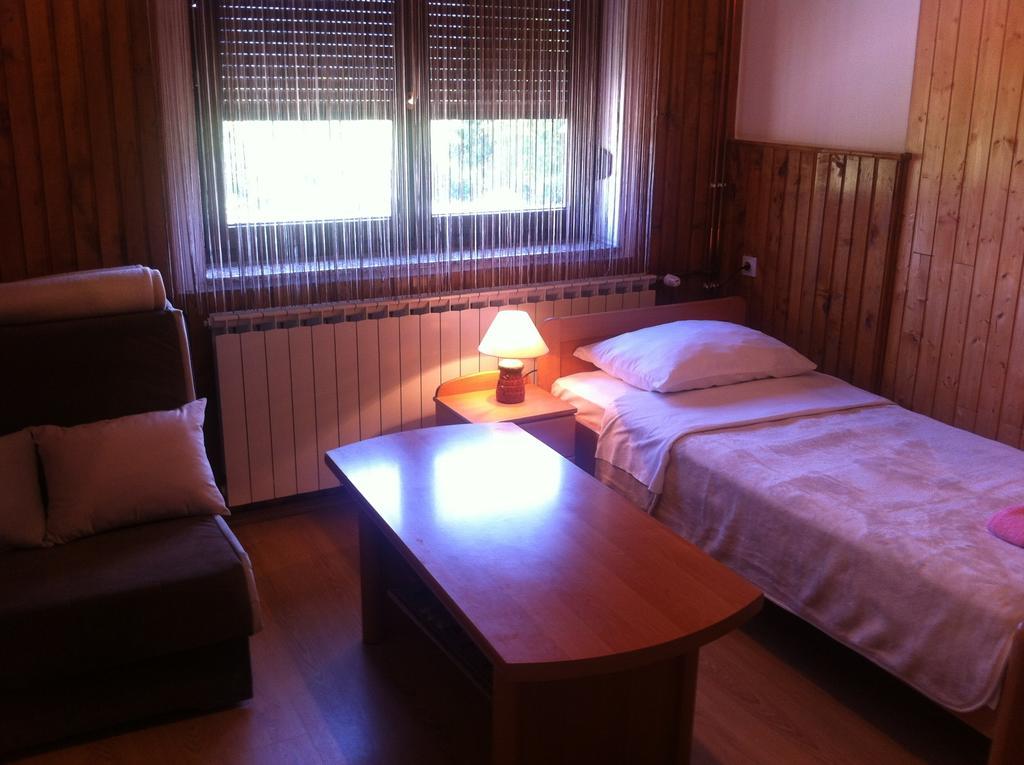 House Pribic Hotel Vrelo Korenicko Phòng bức ảnh