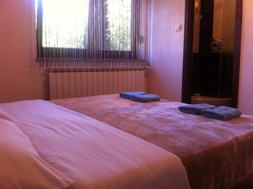 House Pribic Hotel Vrelo Korenicko Phòng bức ảnh