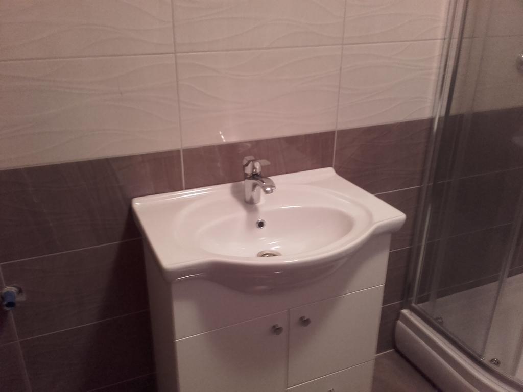 House Pribic Hotel Vrelo Korenicko Ngoại thất bức ảnh