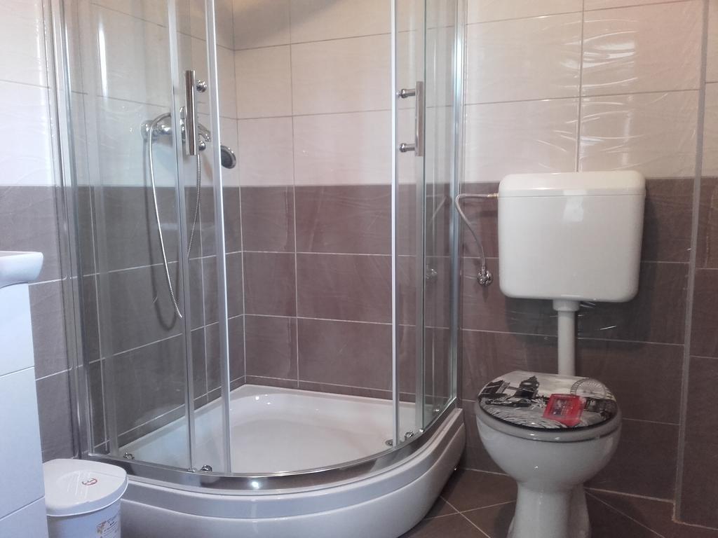 House Pribic Hotel Vrelo Korenicko Ngoại thất bức ảnh